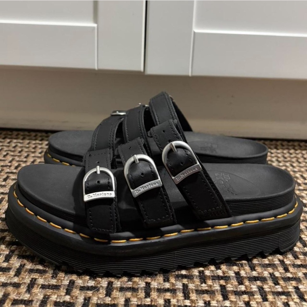Dr. Martens Women's Blaire Slide Size 7 - Picture 3 of 7